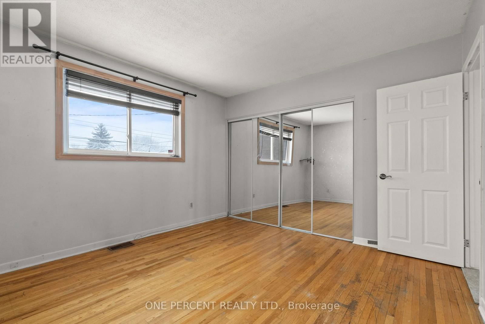 5 LYALL STREET NORTH Image 20