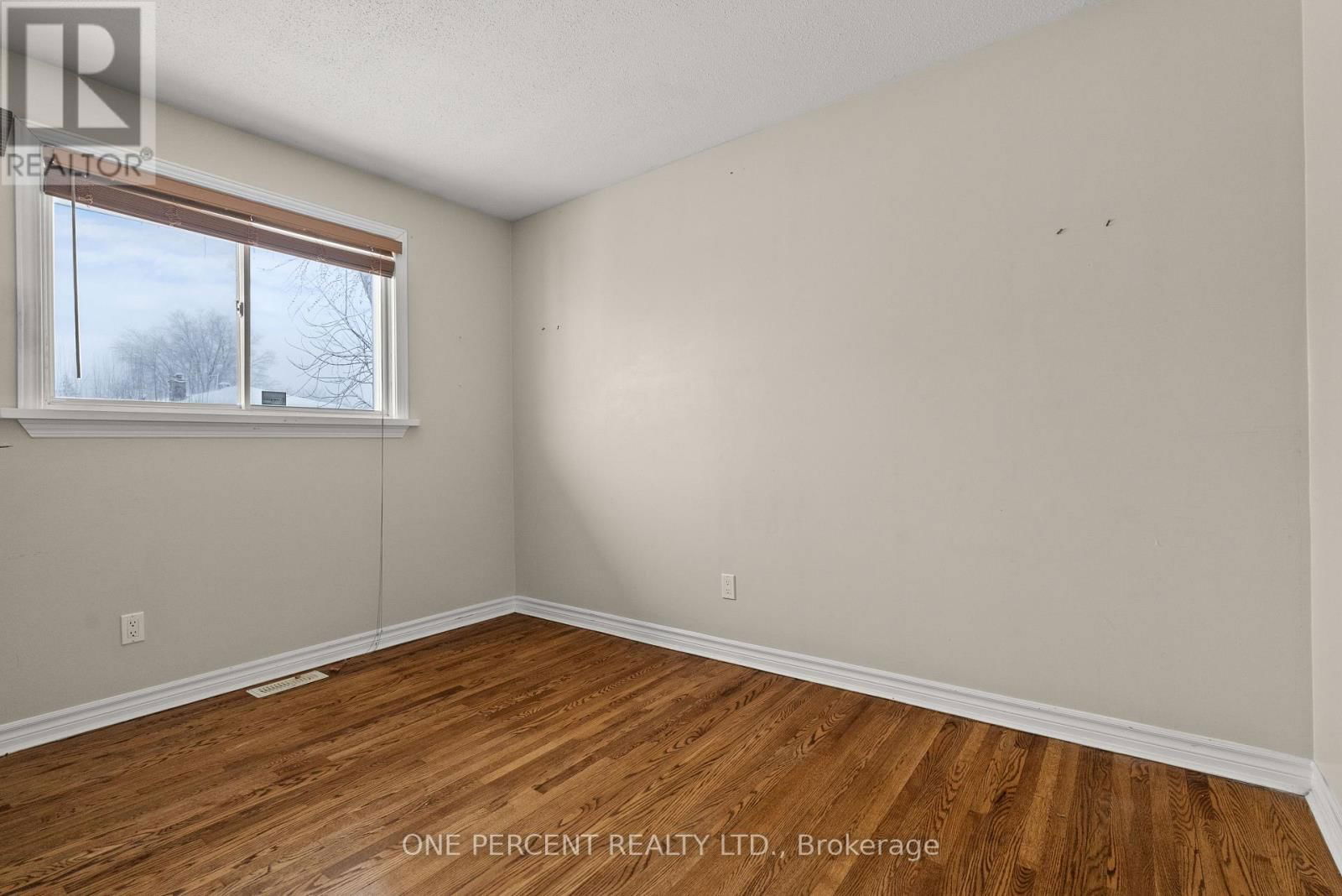 5 LYALL STREET NORTH Image 22