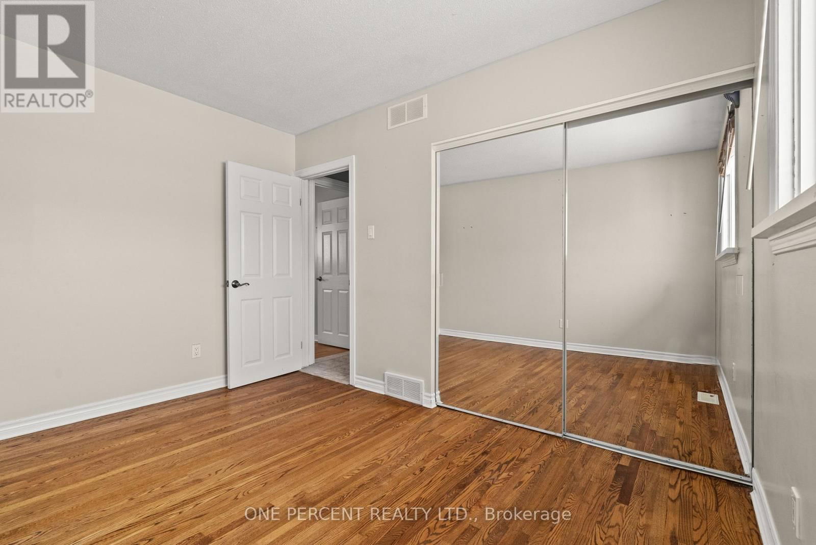 5 LYALL STREET NORTH Image 23