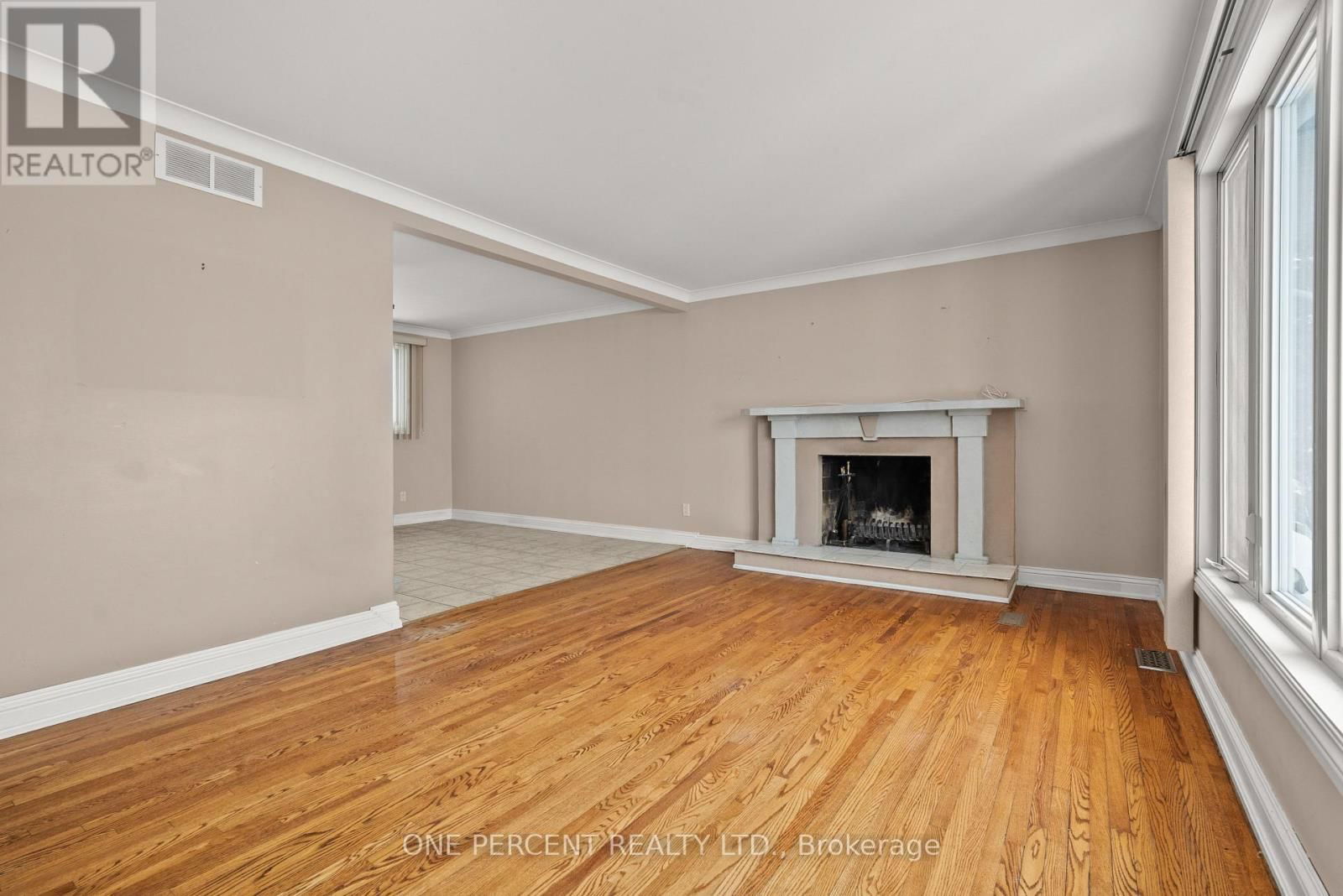 5 LYALL STREET NORTH Image 8