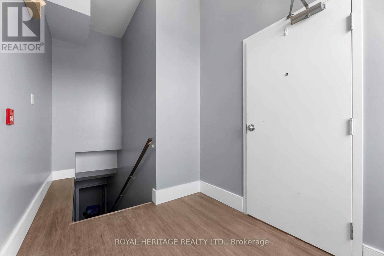 32 KING STREET EAST Image 20