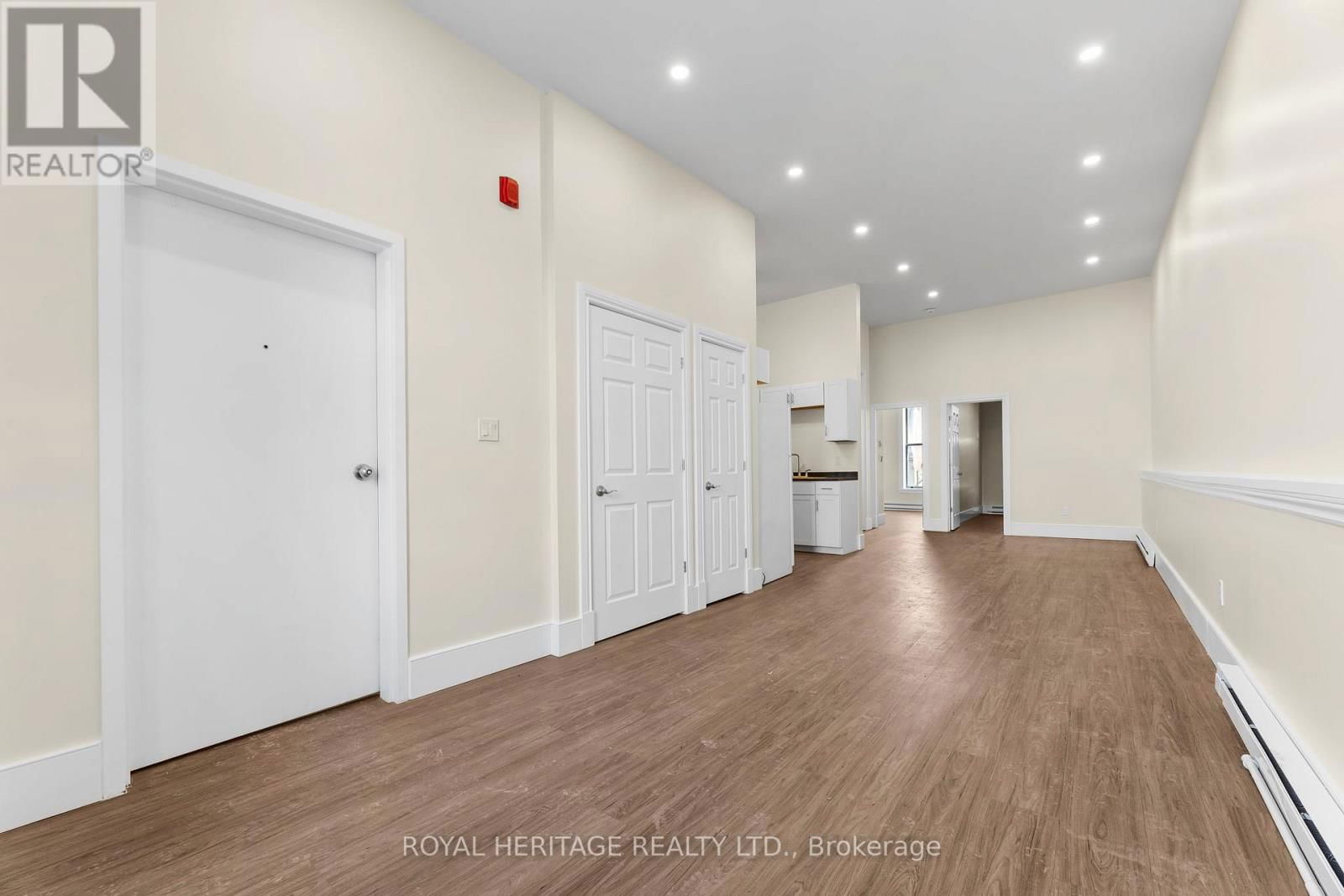 32 KING STREET EAST Image 22