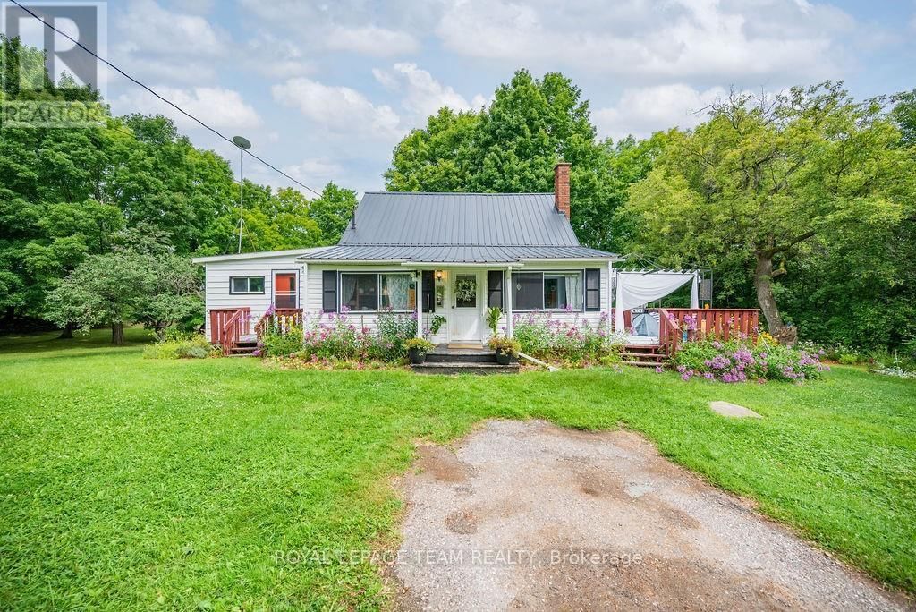 1448 PERRAULT ROAD Image 14