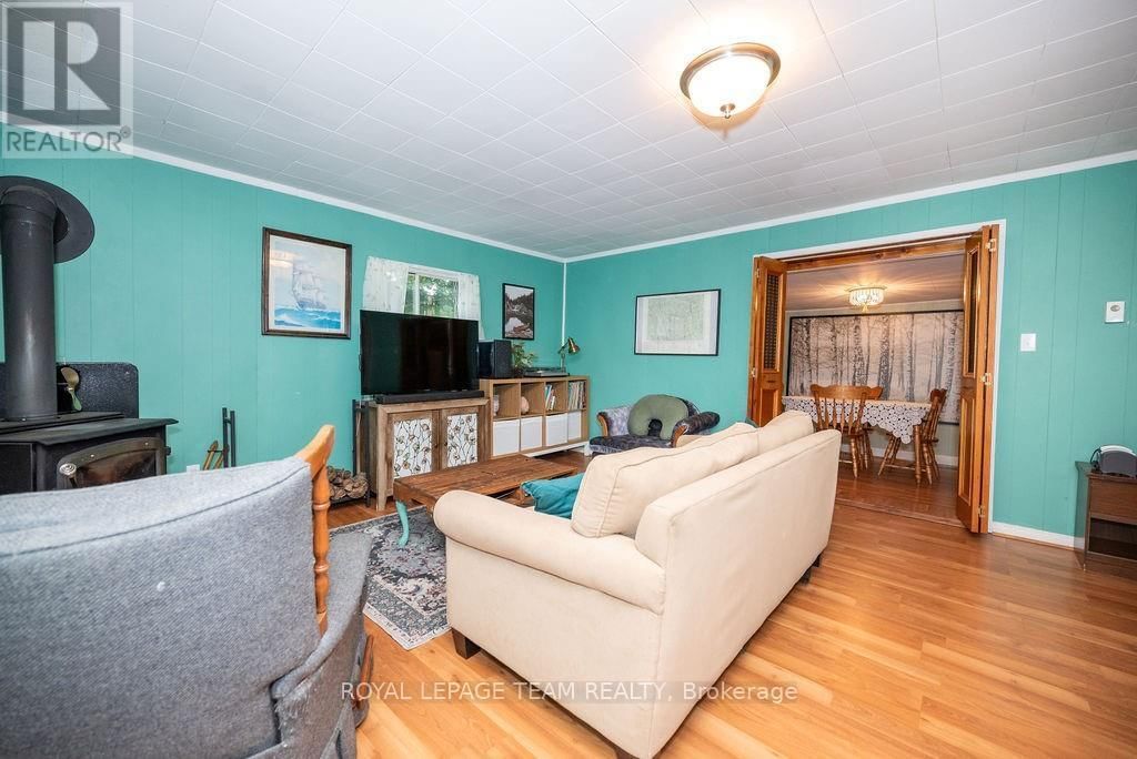 1448 PERRAULT ROAD Image 22