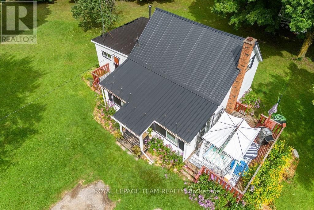 1448 PERRAULT ROAD Image 7