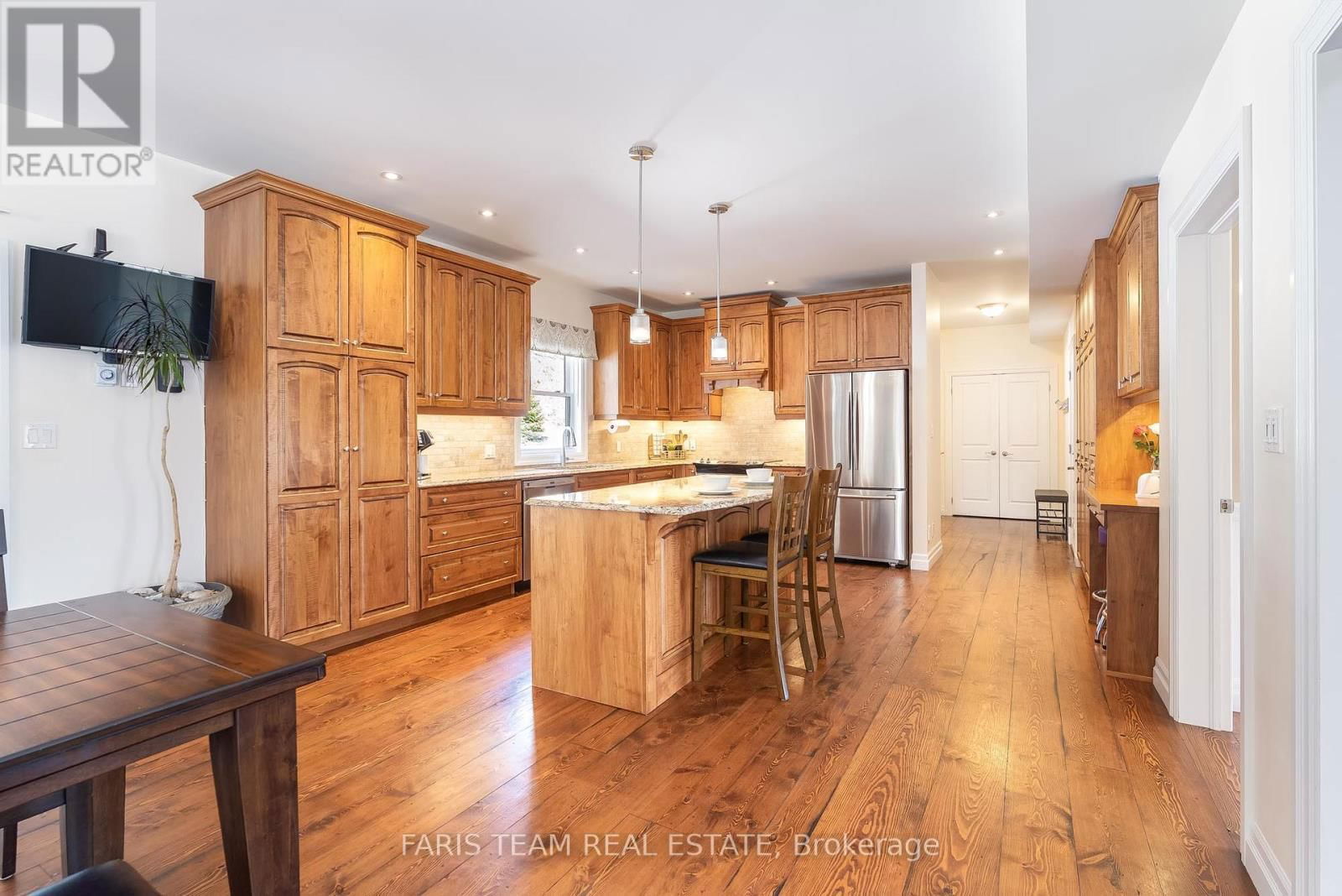 156 DEERFOOT TRAIL Image 9