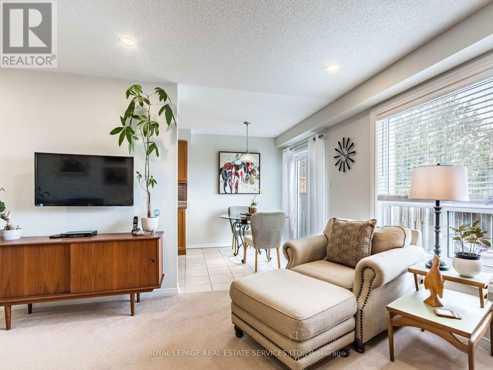 22 - 800 PARAMOUNT DRIVE Image 8