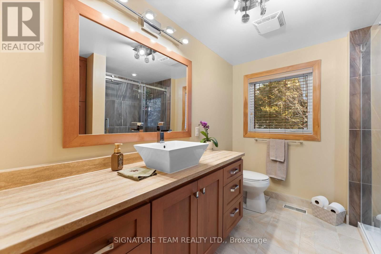 4642A ROUND LAKE ROAD Image 14