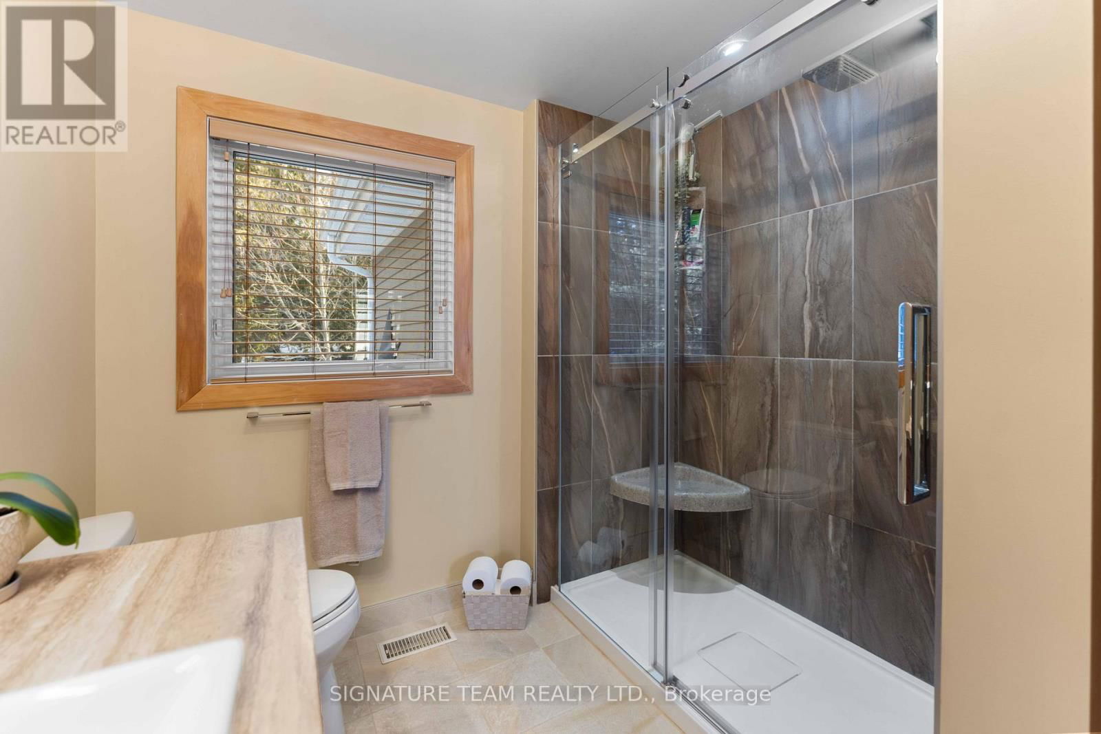 4642A ROUND LAKE ROAD Image 15
