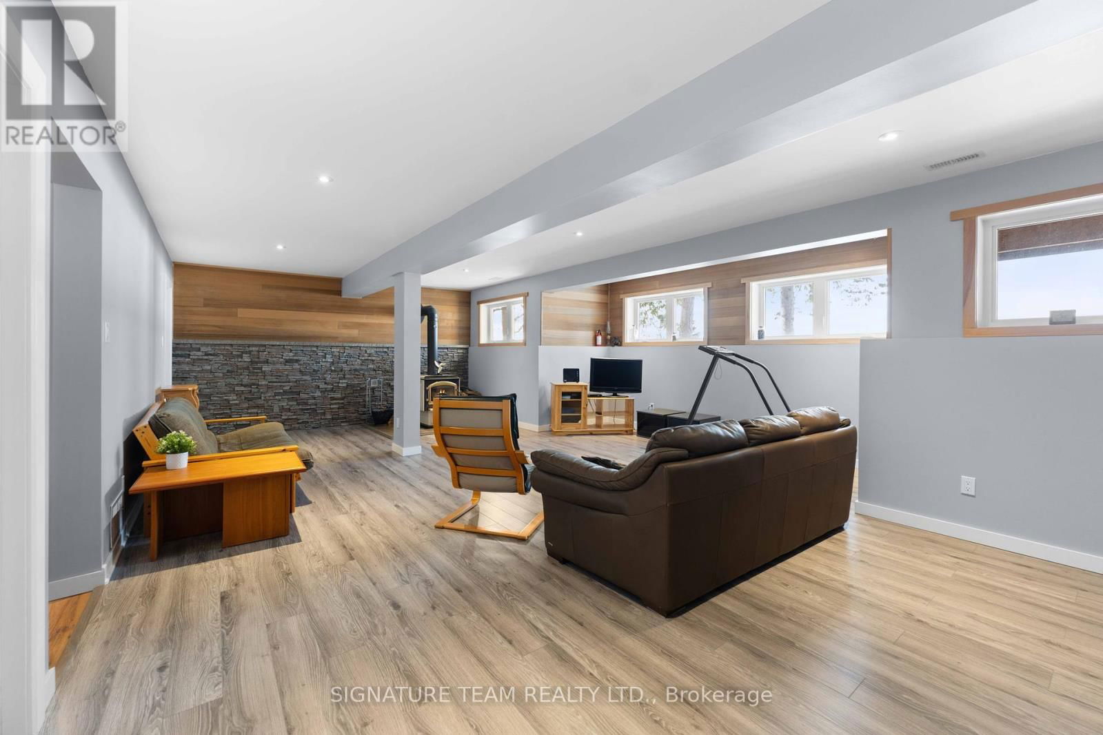4642A ROUND LAKE ROAD Image 28