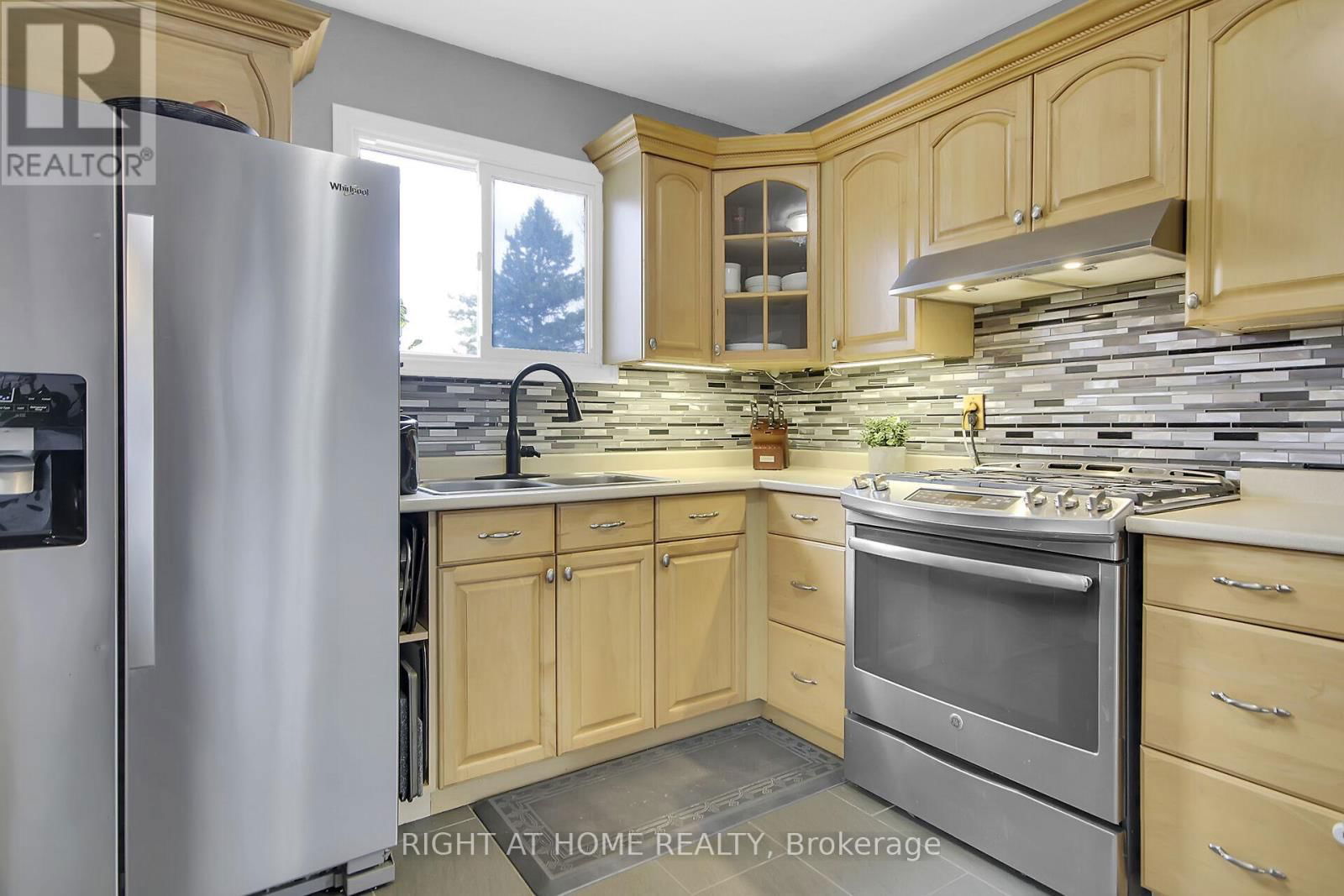 168 GLAMORGAN DRIVE Image 11