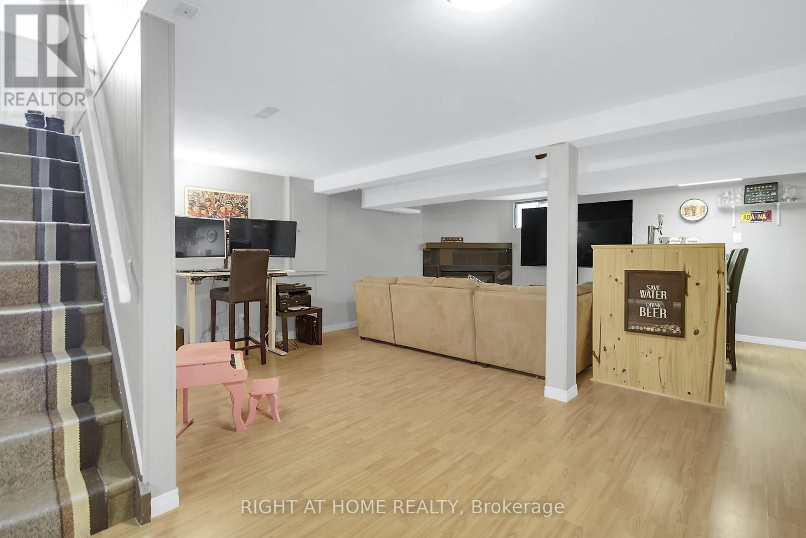 168 GLAMORGAN DRIVE Image 25