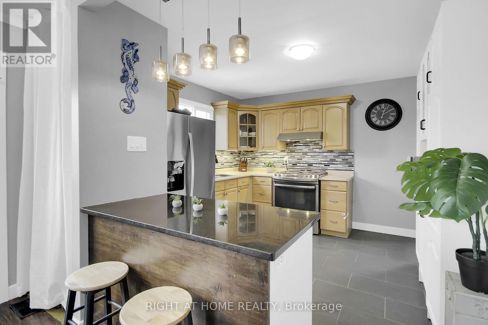 168 GLAMORGAN DRIVE Image 8