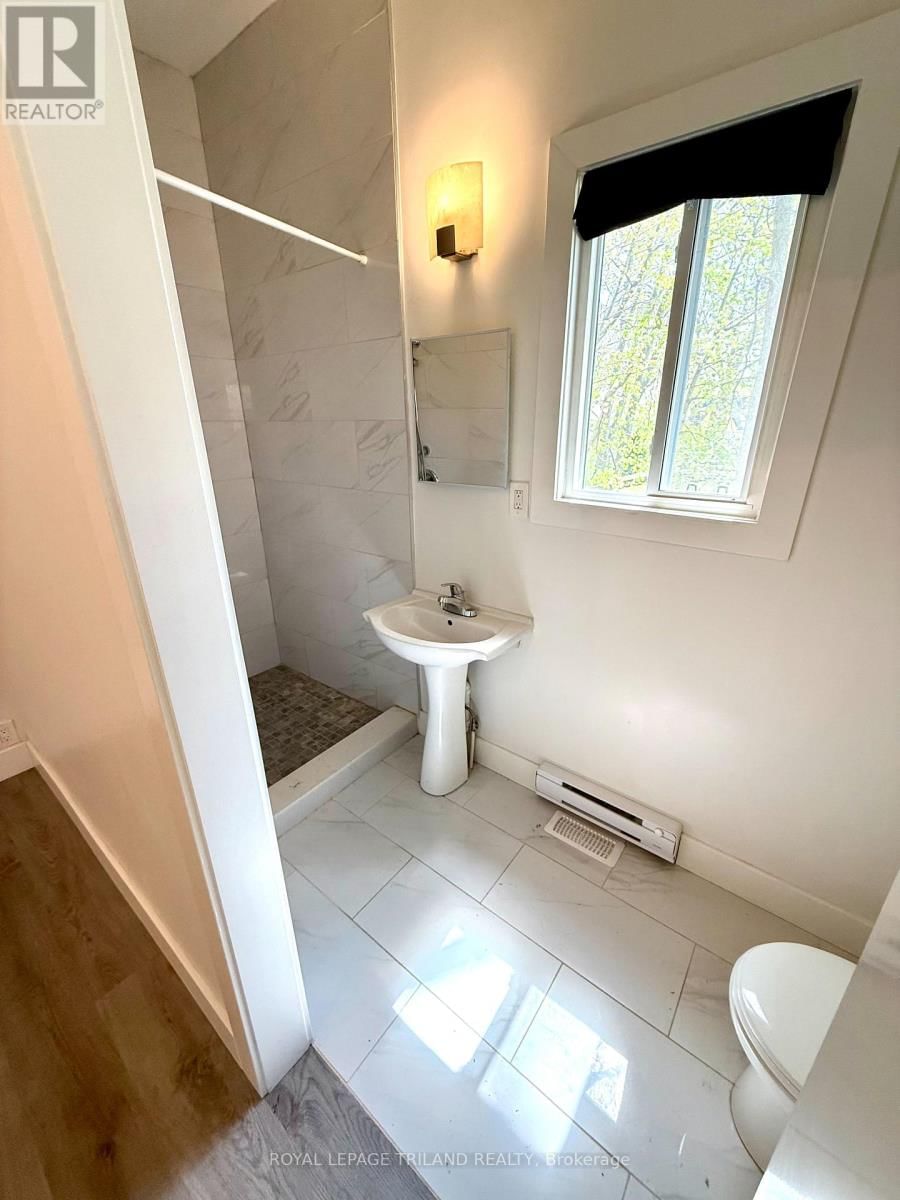 140 CLARENCE STREET Image 6