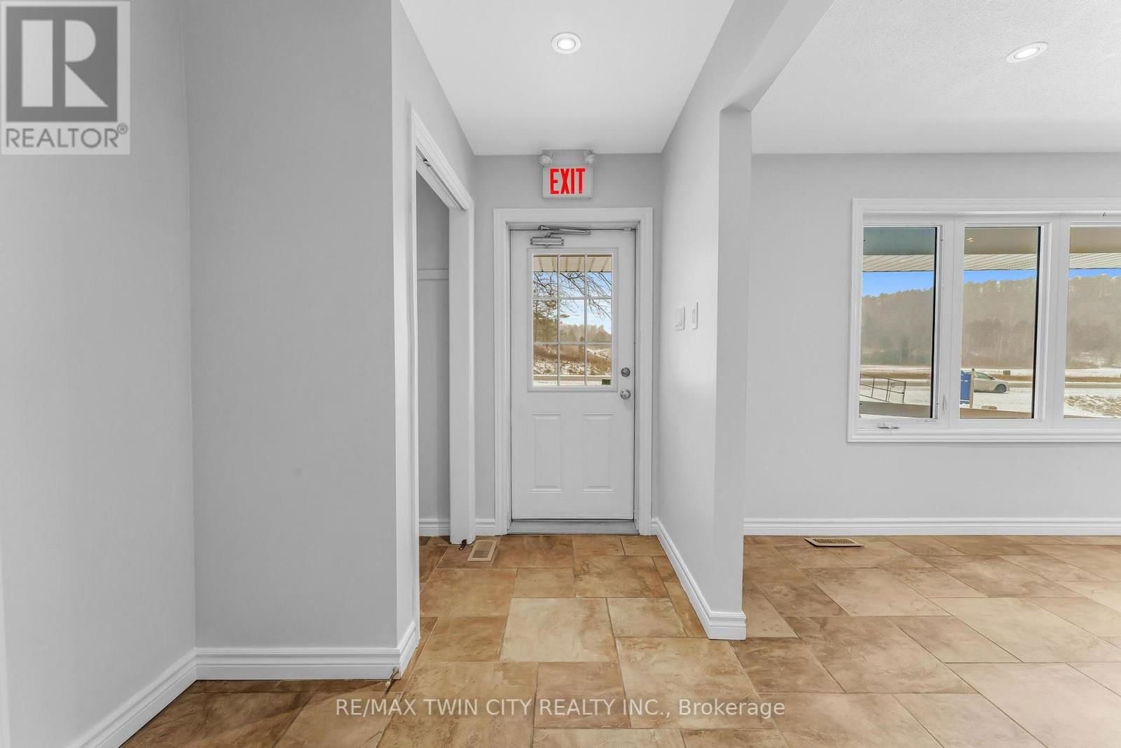 9565 WELLINGTON RD 124 ROAD Image 13