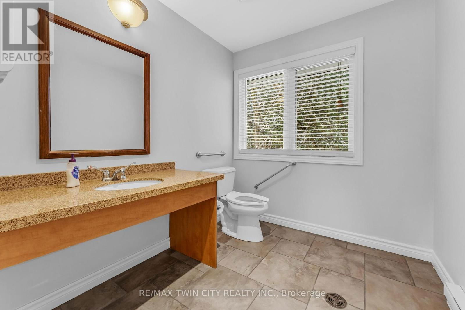 9565 WELLINGTON RD 124 ROAD Image 20