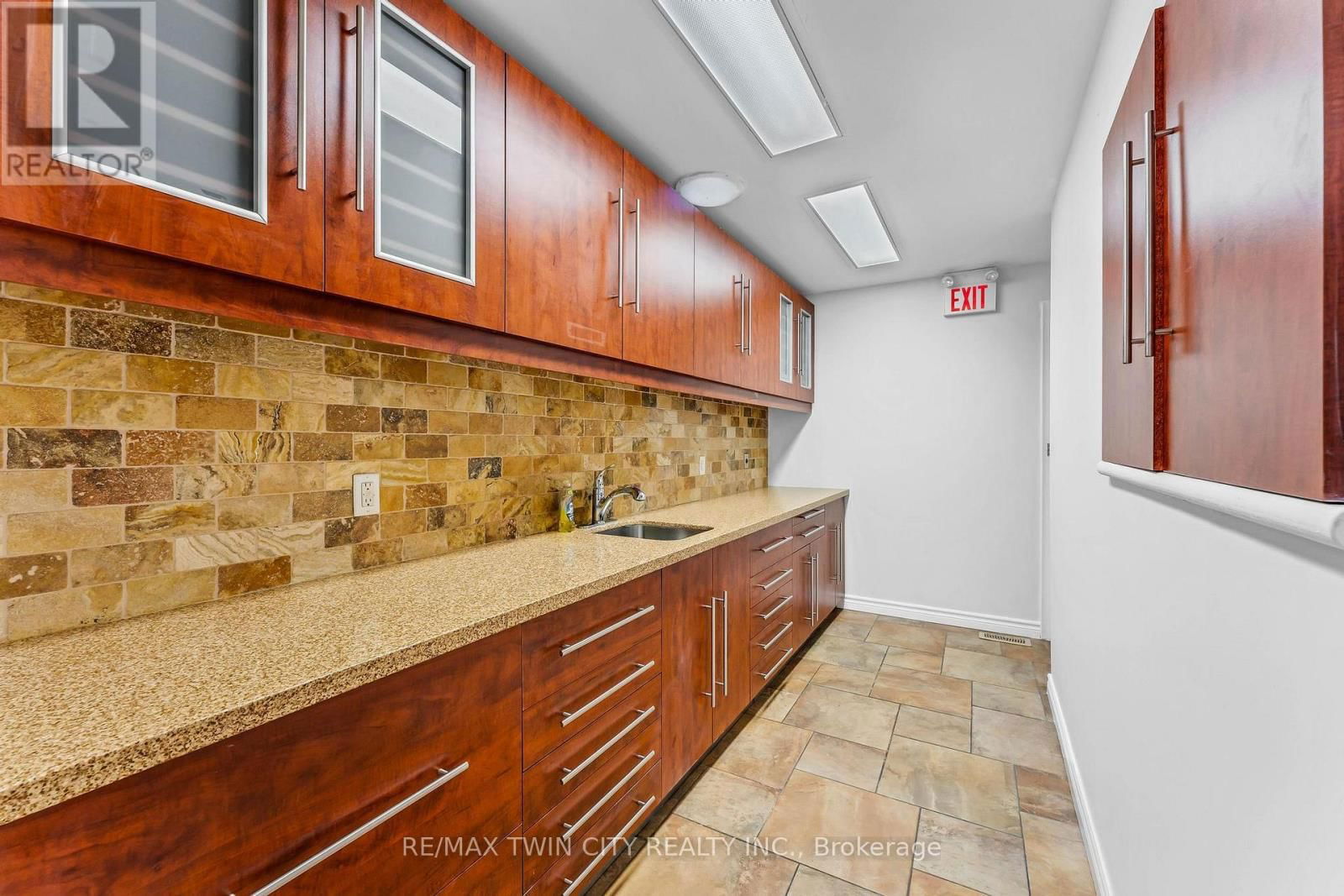 9565 WELLINGTON RD 124 ROAD Image 28