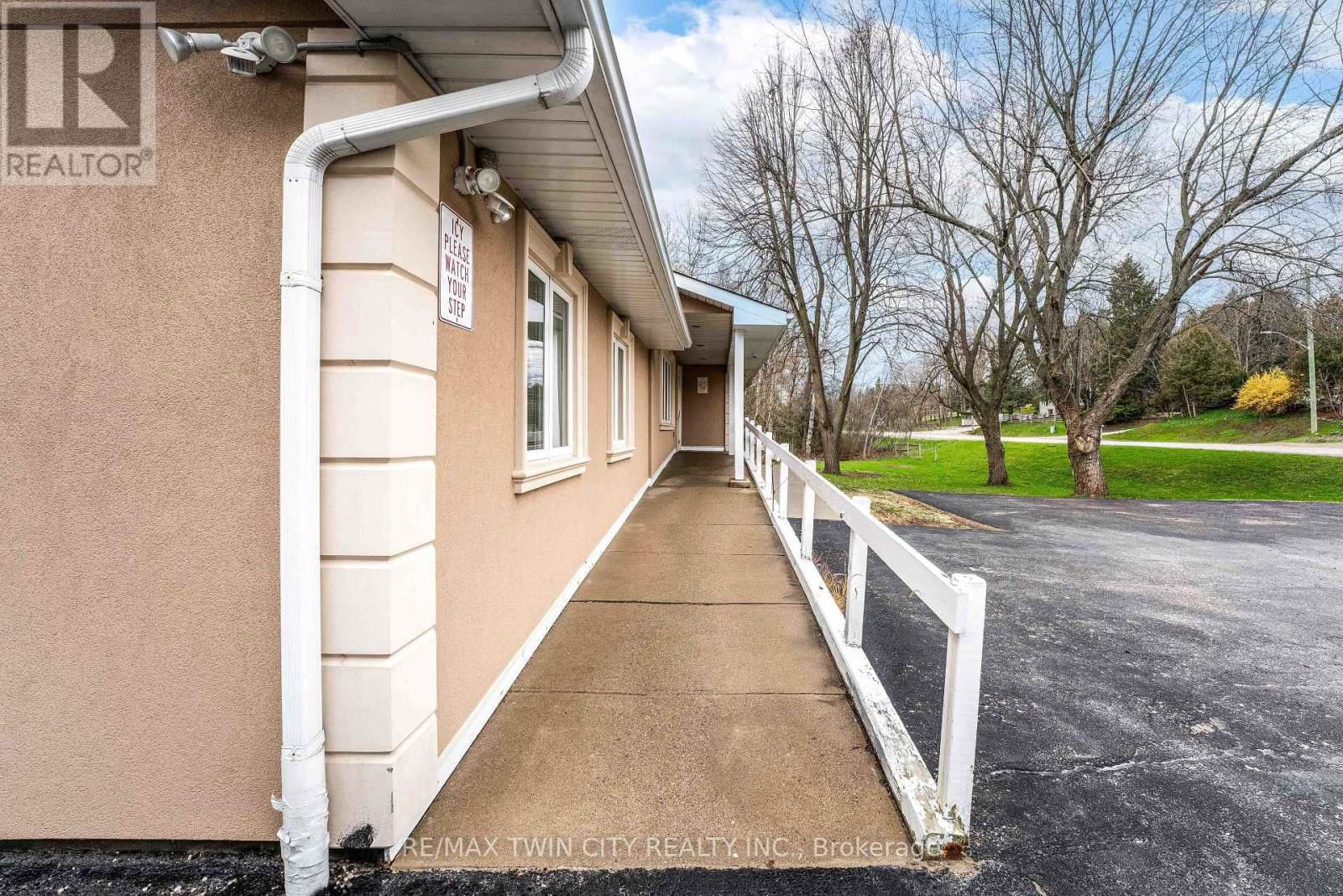 9565 WELLINGTON RD 124 ROAD Image 3