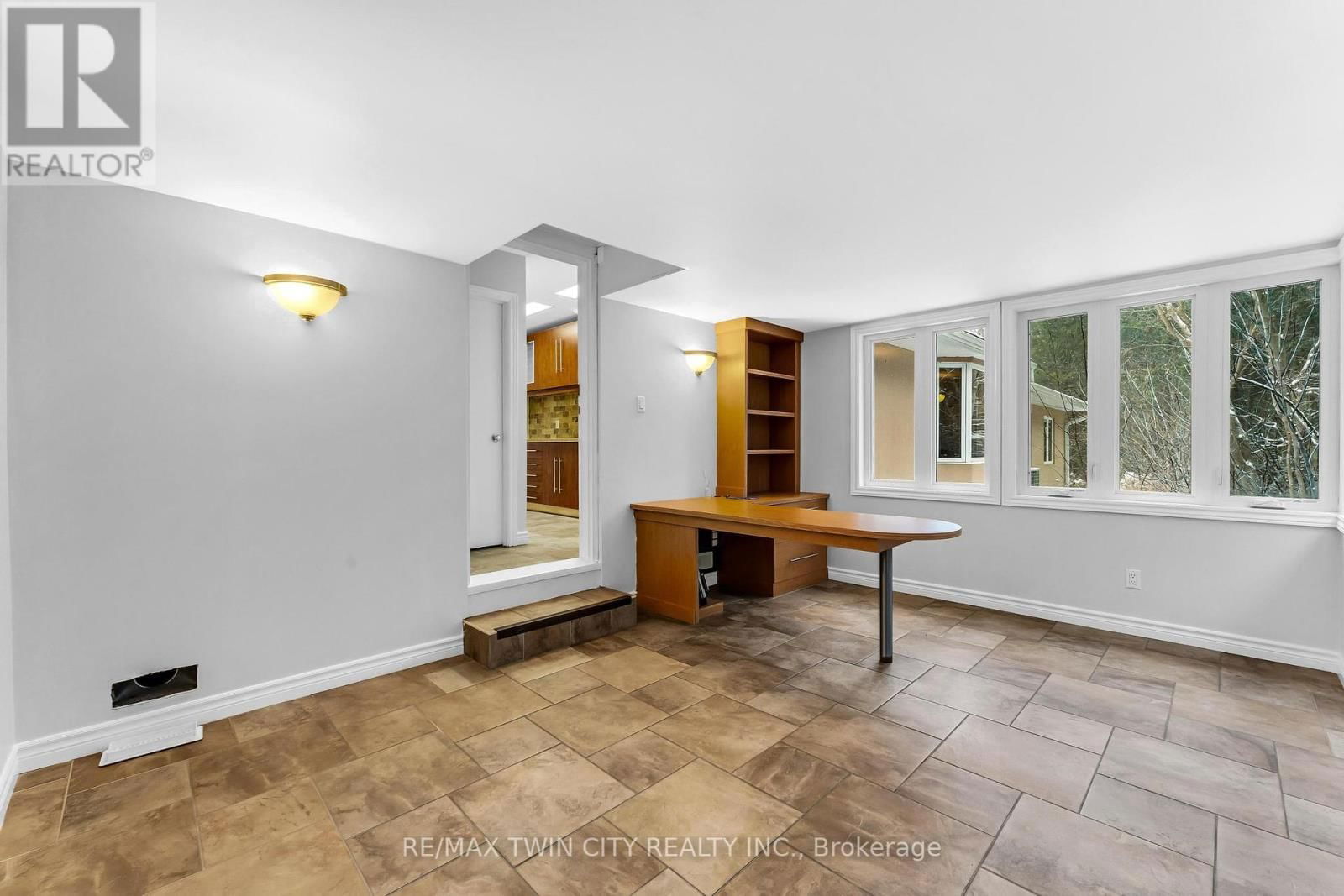 9565 WELLINGTON RD 124 ROAD Image 31