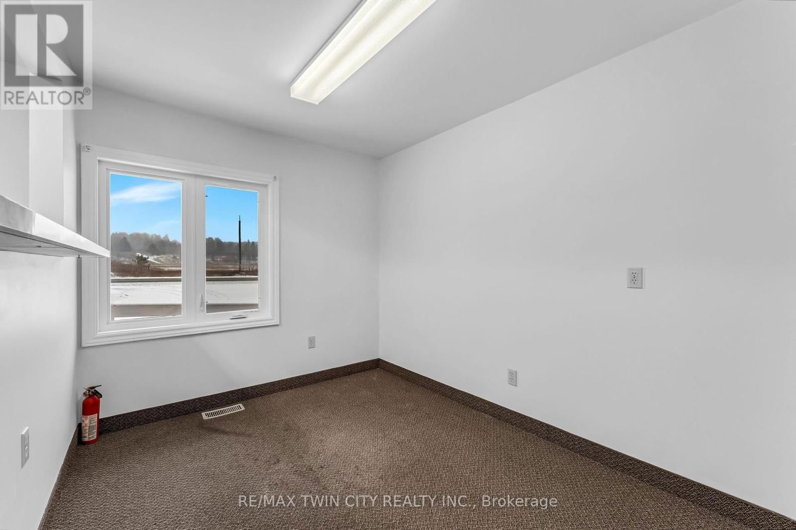 9565 WELLINGTON RD 124 ROAD Image 32