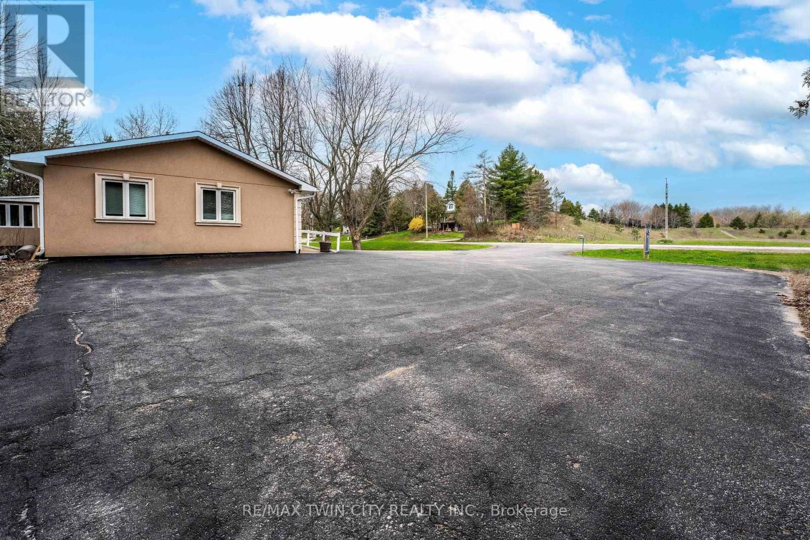 9565 WELLINGTON RD 124 ROAD Image 7
