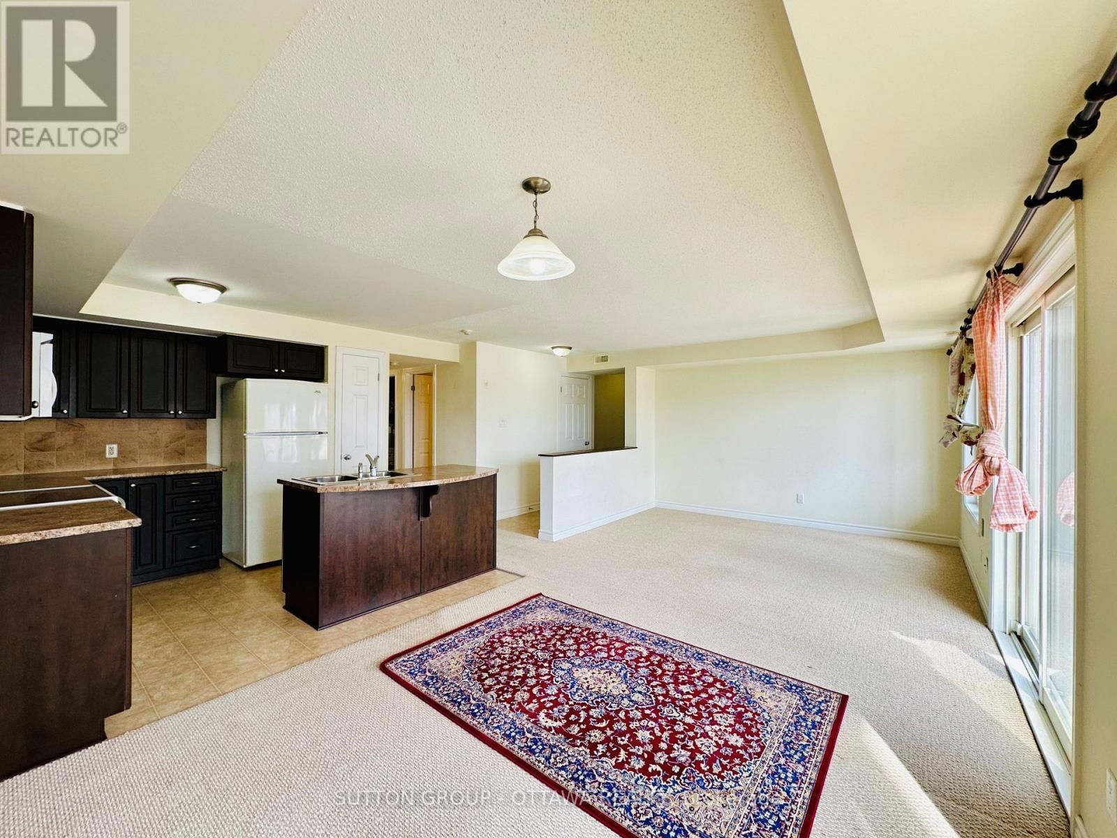 4 - 313 CRESTHAVEN DRIVE Image 6
