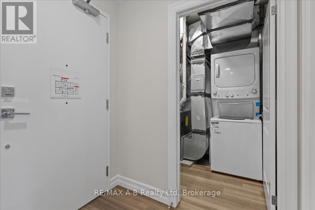 204 - 100 GORDON STREET Image 24
