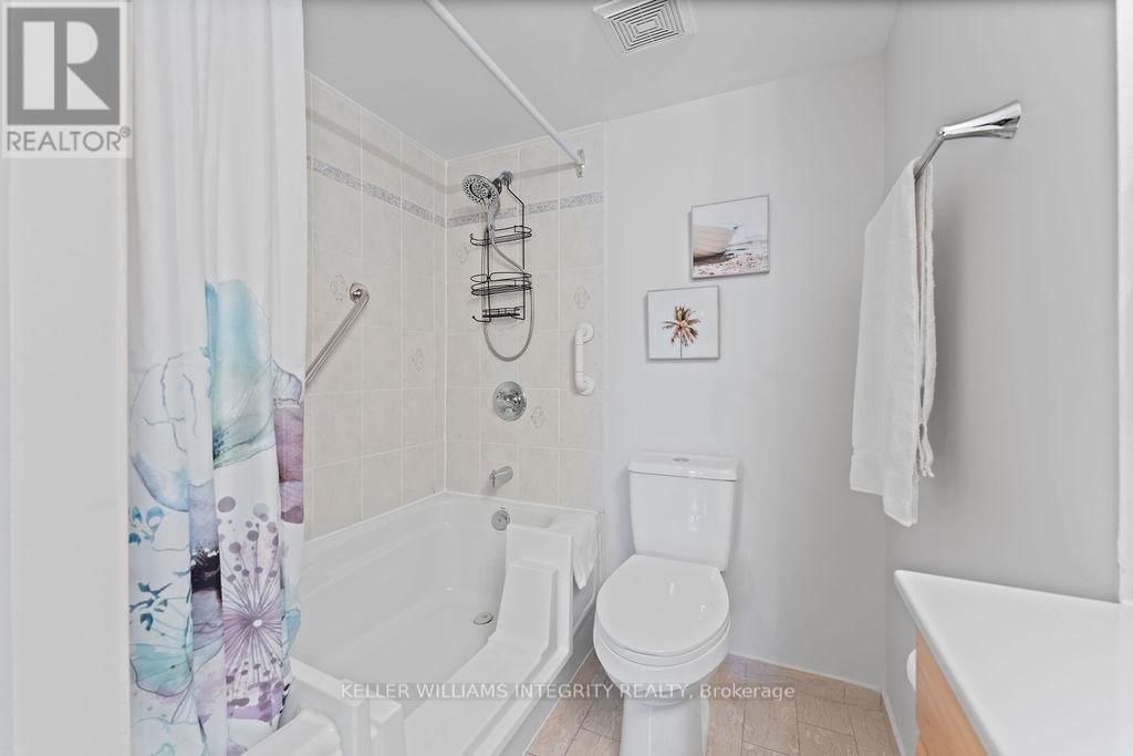 626 - 1025 GRENON AVENUE Image 23
