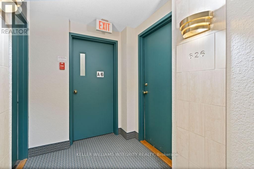 626 - 1025 GRENON AVENUE Image 26