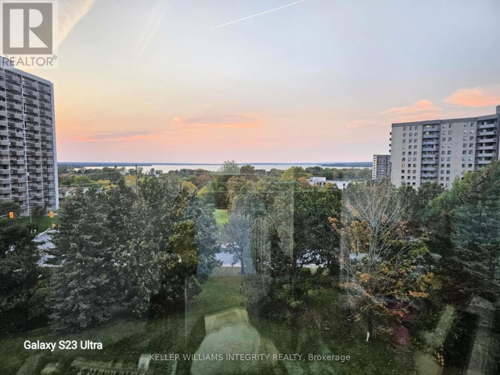 626 - 1025 GRENON AVENUE Image 30