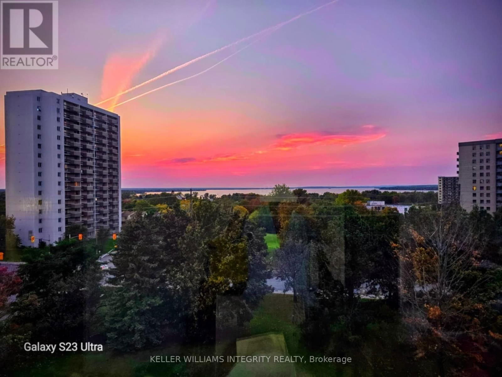 626 - 1025 GRENON AVENUE Image 37