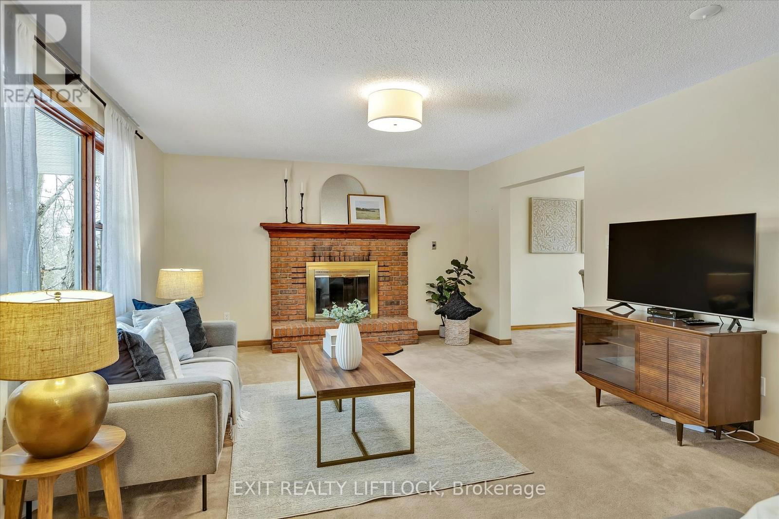 868 LILY LAKE ROAD Image 10