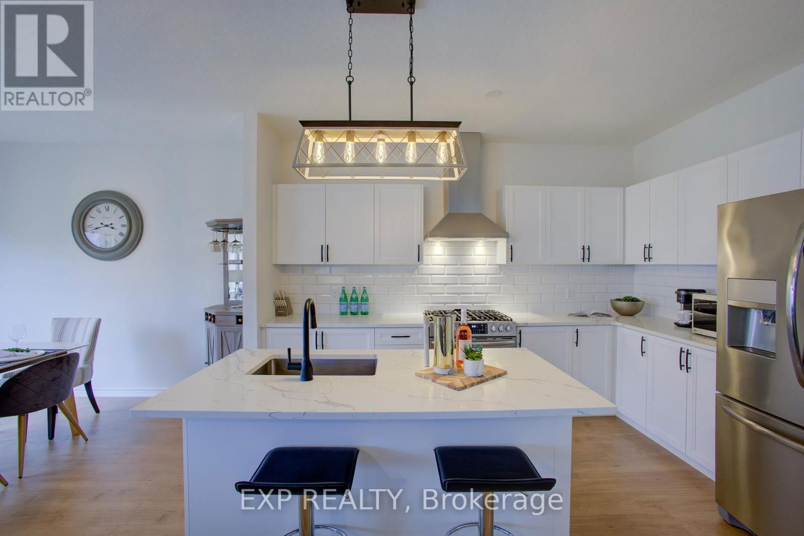 115 MAPLE STREET Image 17