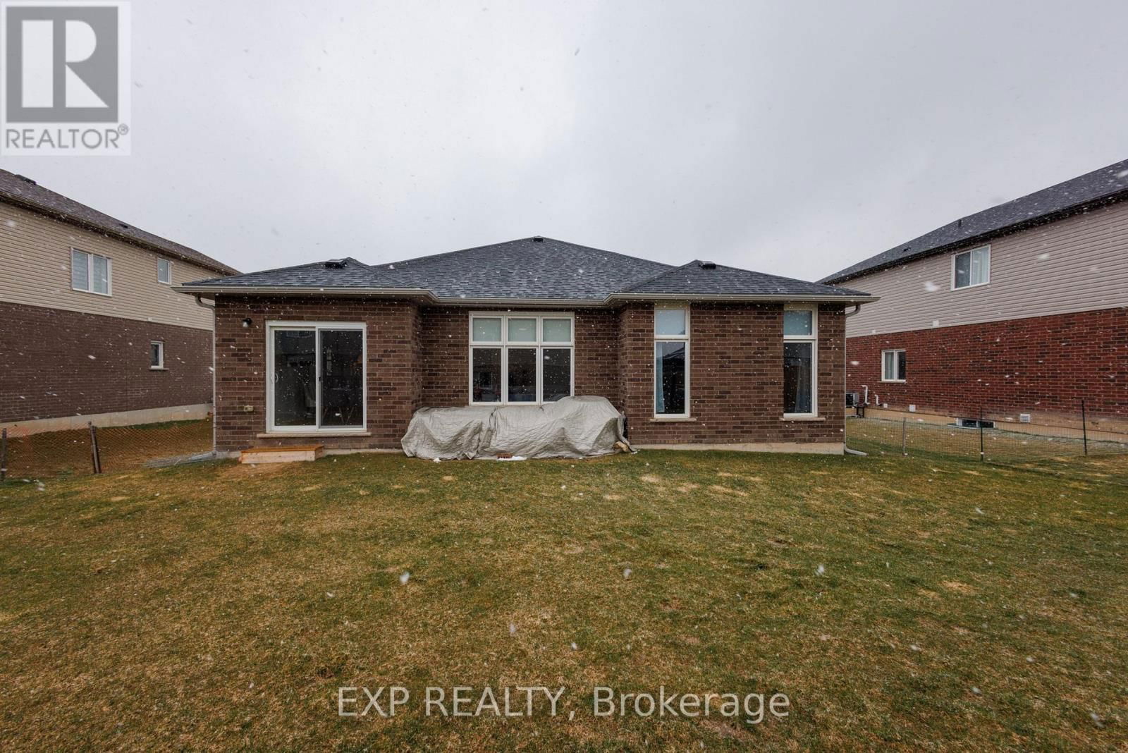 115 MAPLE STREET Image 30