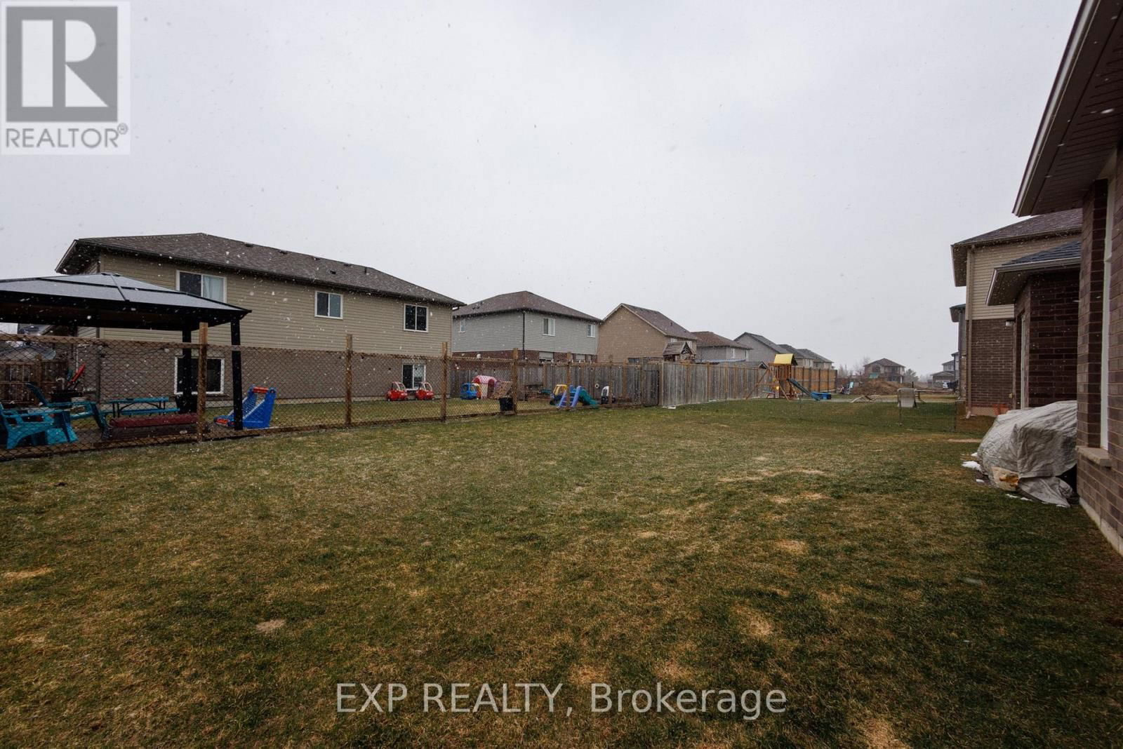 115 MAPLE STREET Image 32