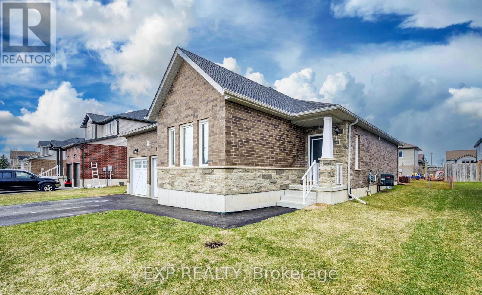 115 MAPLE STREET Image 4