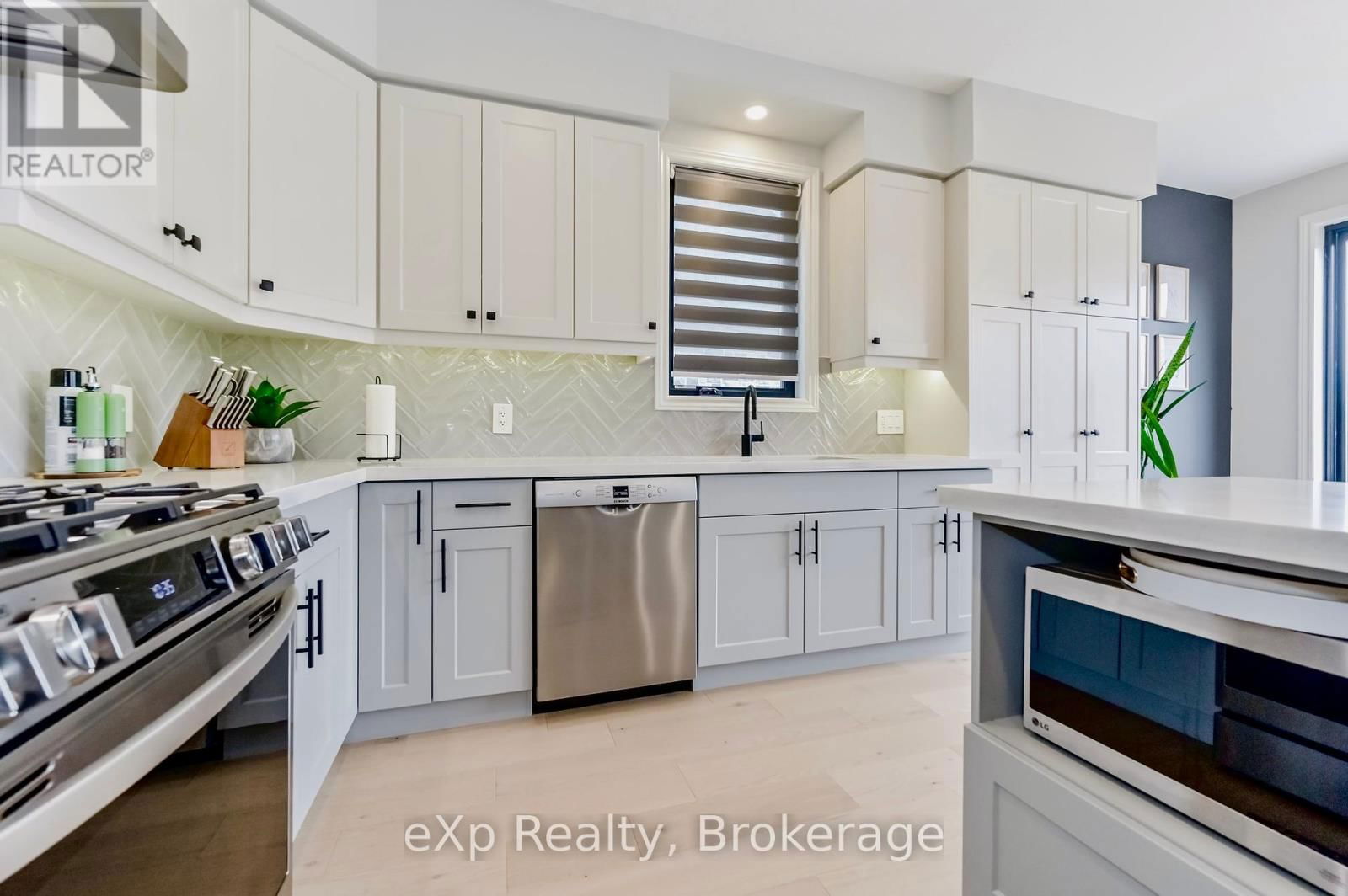 62 HAYLOCK AVENUE Image 20