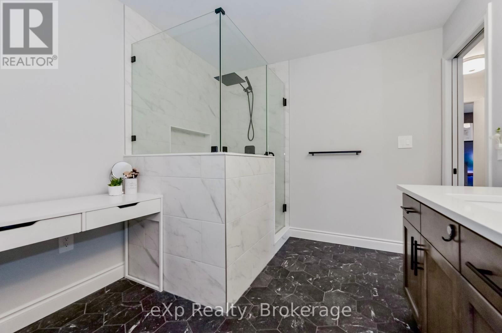 62 HAYLOCK AVENUE Image 35