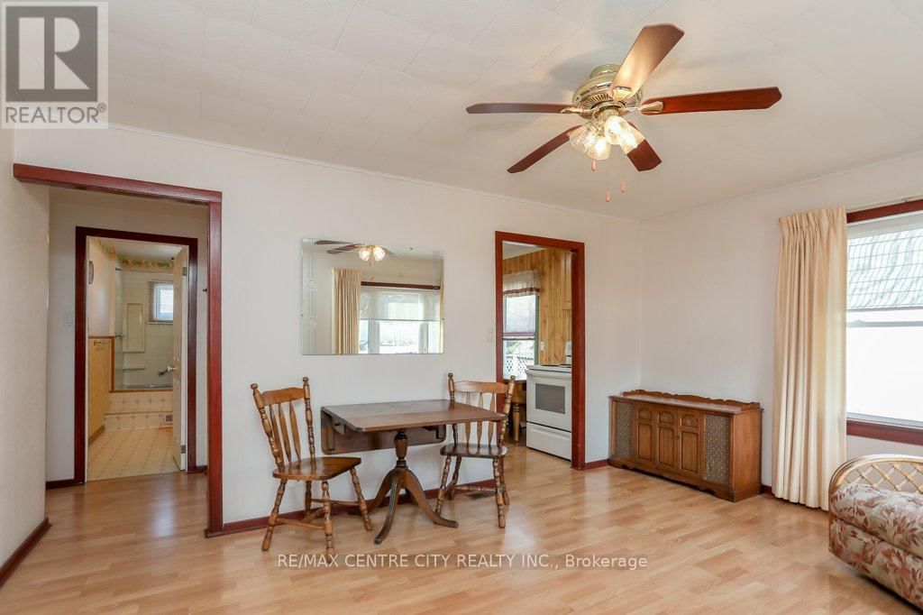 367 WARREN STREET Image 11