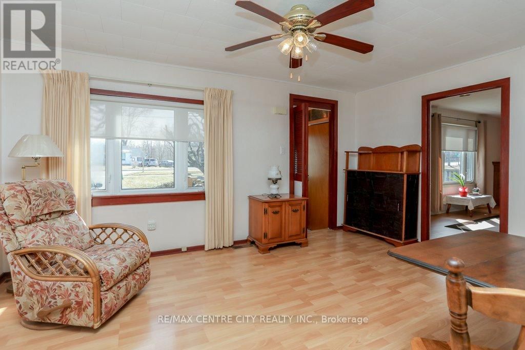 367 WARREN STREET Image 13