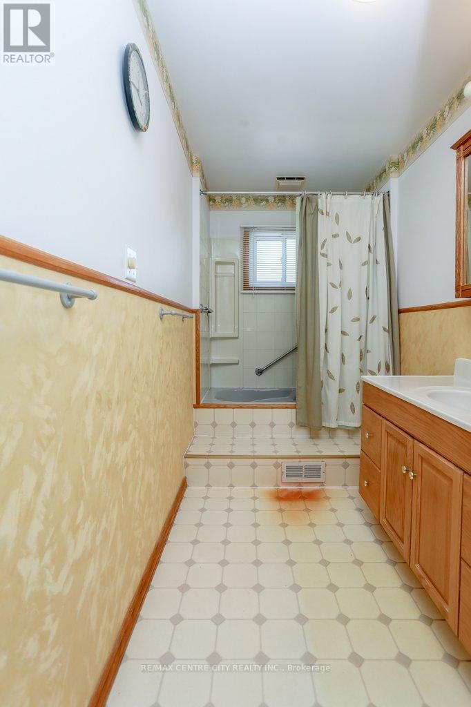 367 WARREN STREET Image 23