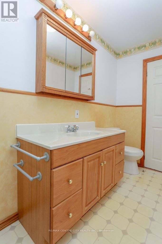 367 WARREN STREET Image 24