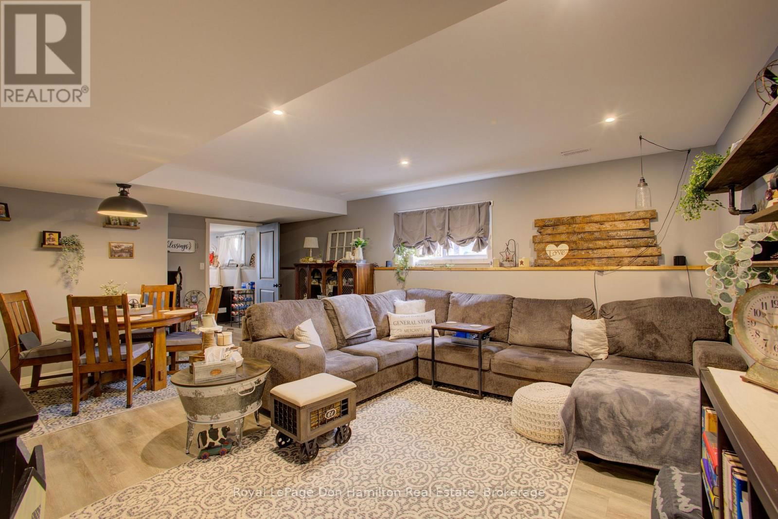 336 TURNBERRY STREET Image 33