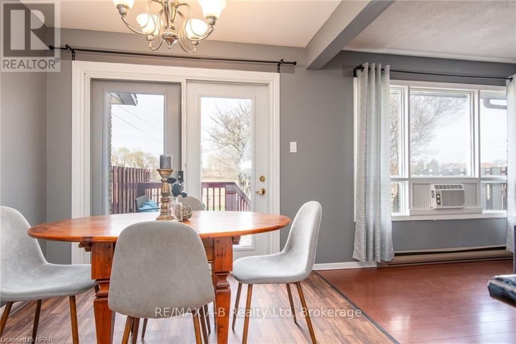 26 DICKENS PLACE Image 18