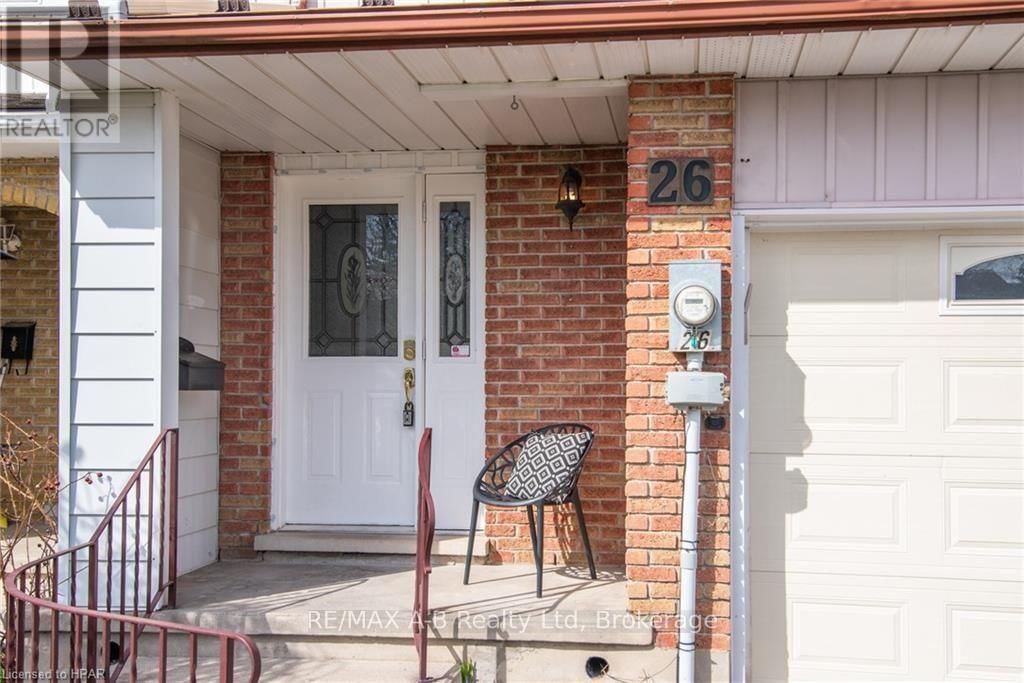 26 DICKENS PLACE Image 2