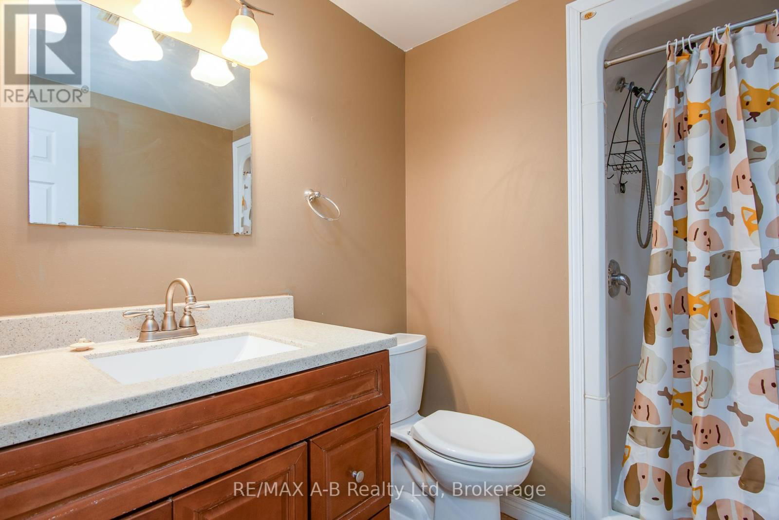 26 DICKENS PLACE Image 37