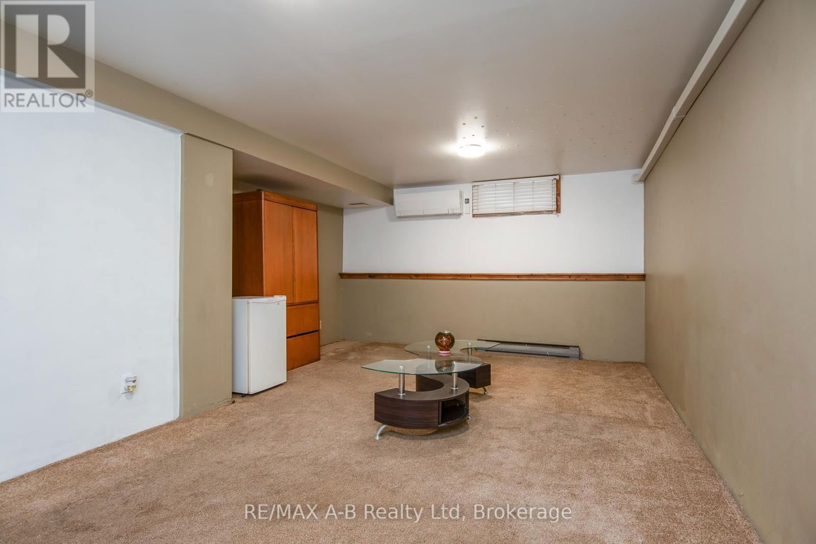26 DICKENS PLACE Image 44