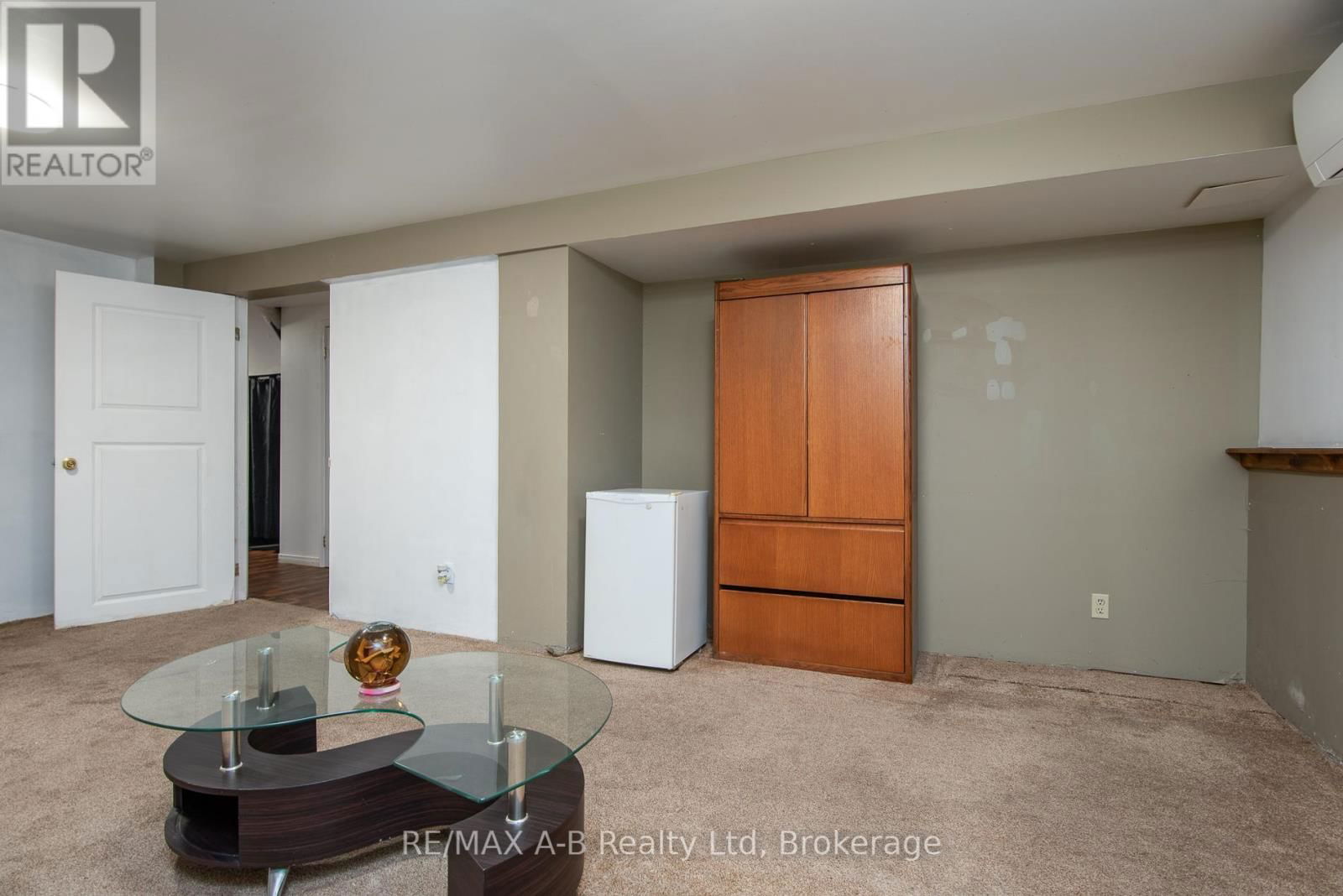 26 DICKENS PLACE Image 46