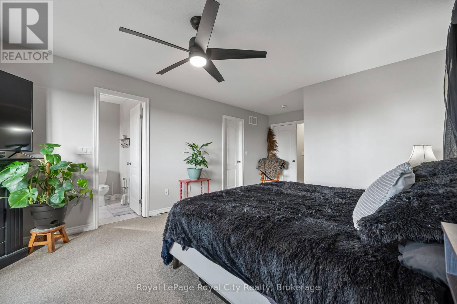 23 COURTNEY STREET Image 19