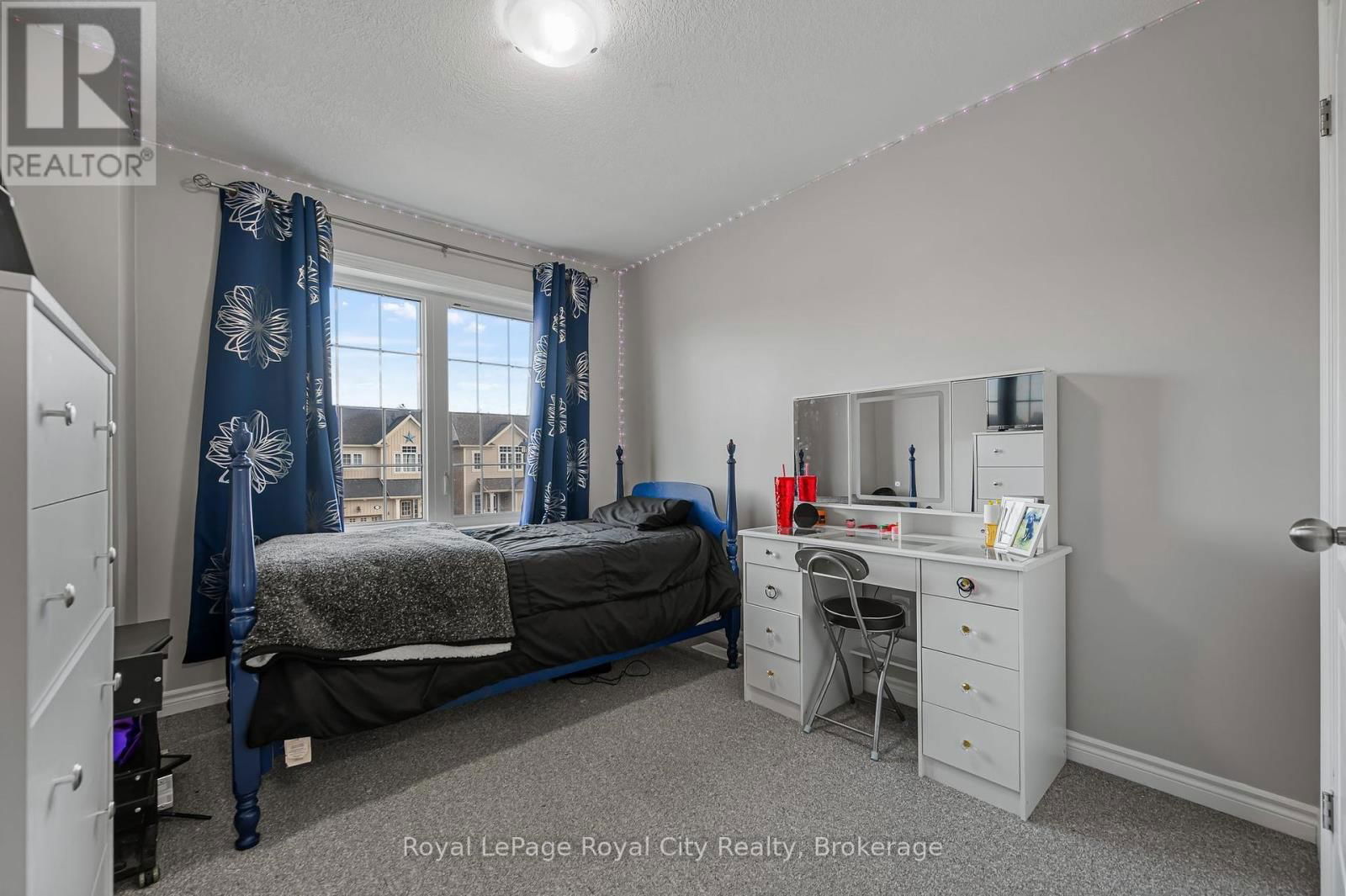 23 COURTNEY STREET Image 22